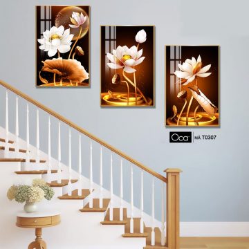 Alternative view of Hoa sen trong trăng | Bộ 3 tranh treo cầu thang | Mã T0307 | Oca